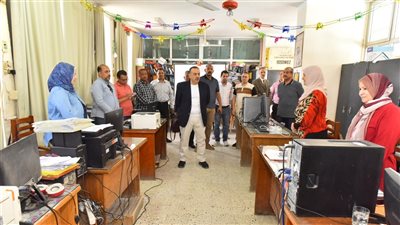 محافظ أسيوط يتابع انتظام العمل وجودة الخدمات بالديوان العام (صور) 