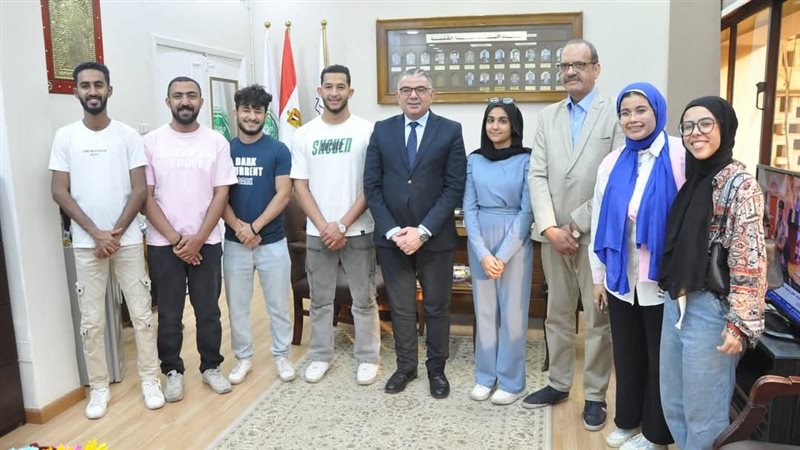 اجتماع عميد كلية
