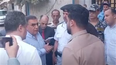 محافظ الدقهلية يطمئن على مصابي حريق شربين بمستشفى المنصورة الدولي (صور)