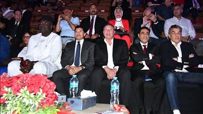 أشرف صبحي يشهد افتتاح كأس الكؤوس الإفريقية لكرة اليد 