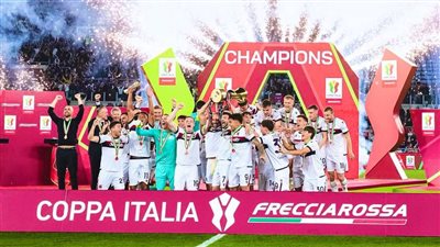 أول لقب منذ نصف قرن، احتفالات لاعبي بولونيا بعد التتويج بكأس إيطاليا (فيديو)