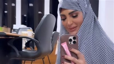  سالي عبد السلام ترد على انتقادات أدائها الصلاة بالـ 