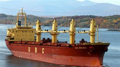 تصدير 23 ألف طن فوسفات، حركة السفن والبضائع بموانئ البحر الأحمر