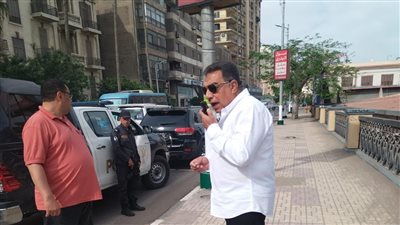 محافظ الدقهلية يتفقد شوارع المنصورة لمتابعة أعمال النظافة العامة (صور)