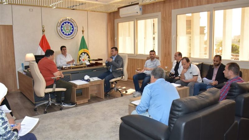 اجتماع نائب محافظ