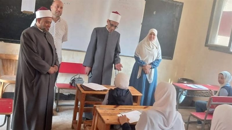 طلاب المعاهد الأزهرية،