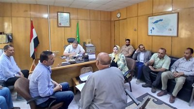 سكرتير عام الفيوم يعقد لقاء لخدمة المواطنين بمركز طامية (صور)