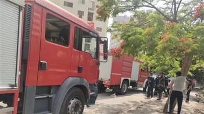 إخماد حريق نشب في أشجار بوسط عمارات التوفيقية بمدينة نصر