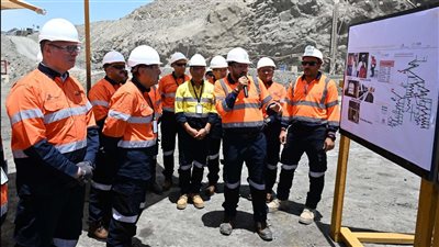 استقطاب شركاء أجانب للاستثمار في الذهب، تفاصيل لقاء مدبولي ونواب البرلمان بعد جولته بمنجم السكري