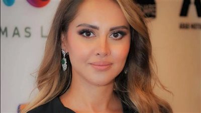 أخبار الفن اليوم: افتتاح مهرجان فينيسيا السينمائي.. وزير الثقافة يكشف سر اختفاء هلال قبة معهد الموسيقى.. وأول ظهور لياسمين رئيس بعد شائعات انفصالها