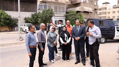 محافظ دمياط يتفقد موقف سيارات رأس البر لضبط منظومة النقل