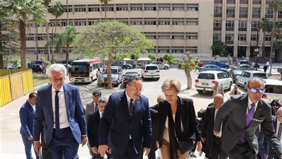 رئيس جامعة الإسكندرية يشهد اللقاء الختامي للبرنامج التدريبي الخاص بريادة الأعمال