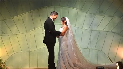 لقطات من حفل زفاف ابنة الفنانة أمل رزق (صور)
