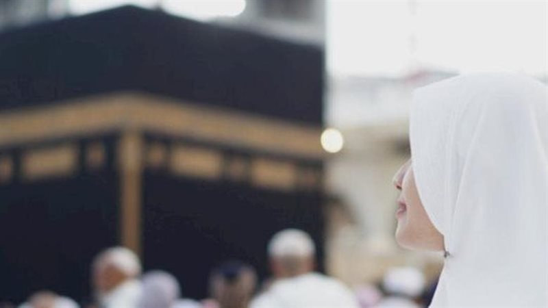 حكم رفع صوت المرأة