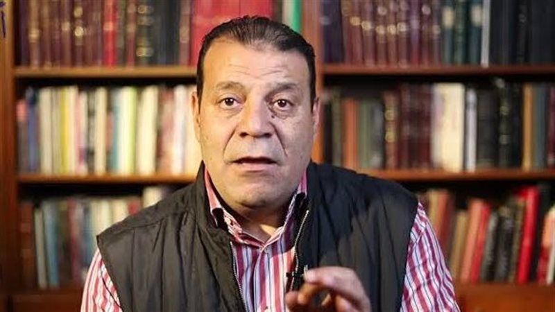 الكاتب الصحفي عصام