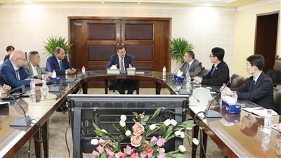 وزير الزراعة: إنشاء مصنع لإنتاج لقاحات الدواجن بقدرة 200 مليون جرعة