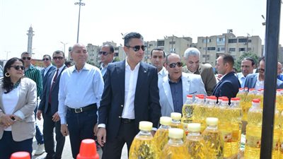 وزير التموين ومحافظ القاهرة يفتتحان سوق اليوم الواحد بمدينة نصر 