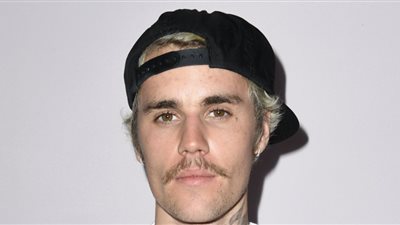 TMZ: جاستن بيبر اضطر إلى بيع كتالوج الموسيقى الخاص به بسبب الإفلاس