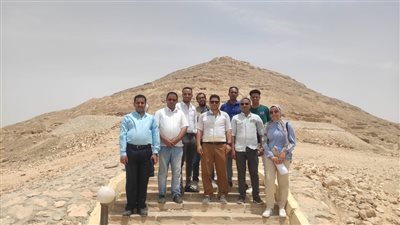 كلية آثار سوهاج تنظم زيارات ميدانية لمواقع أثرية بأخميم