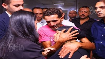 ارتياح بين أسر ضحايا حادث قطاري الزقازيق بعد صدور الحكم بحق المتهمين (صور)