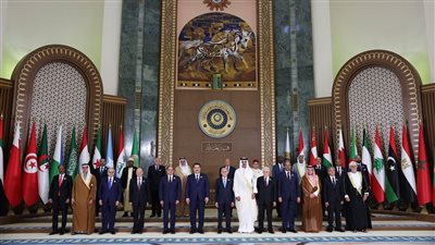 نشاط الرئيس السيسي في القمة العربية الـ34 بالعراق (صور)