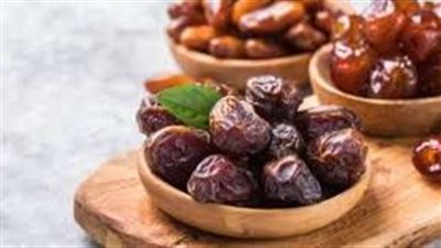 تفسير حلم أكل العجوة في المنام وعلاقته بالتخلص من الهموم والمشاكل 