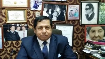 محمد عشوب يكشف سر استمرار نجومية عادل إمام لأكثر من ٦٠ عاما