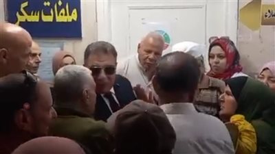 محافظ الدقهلية يأمر بتعليق جداول الأطباء على واجهة العيادات بمستشفى جديلة (صور)