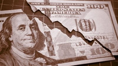 أمريكا تنهار وأزمة 1925 تعود، خبير مالي: الثقة في الدولار تتآكل، وتحوُّل جذري يصيب العالم 