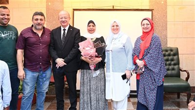 جامعة الفيوم تكرم لمياء كساب لبلوغها السن القانونية 