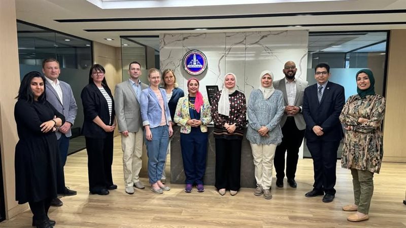جامعة عين شمس، فيتو