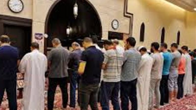 المطالبة بمنع صلاة
