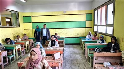 وكيل التعليم بالشرقية يتابع امتحانات صفوف النقل 