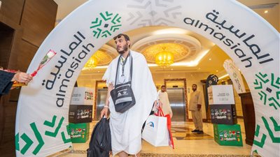 وصول طلائع حجاج قرعة الحج السياحي للمستوى البري إلى السعودية 