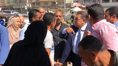 محافظ الدقهلية يتفقد أعمال رفع الإشغالات من شوارع طلخا (صور)