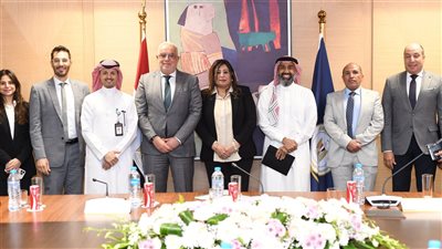 السياحة تناقش سبل تطوير منظومة المدفوعات الرقمية المتعلقة بخدمات الحج والعمرة 