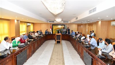 محافظ الفيوم يوجه التضامن بتجهيز العرائس المقبلات علي الزواج من غير القادربن