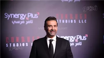 ماذا فعل كريم عبد العزيز مع 4 نجوم بالعرض الخاص لفيلم المشروع x؟ (فيديو) 