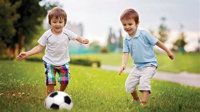 حبس وغرامة، عقوبة استيراد أو إنتاج أعمال إباحية يشارك فيها أطفال