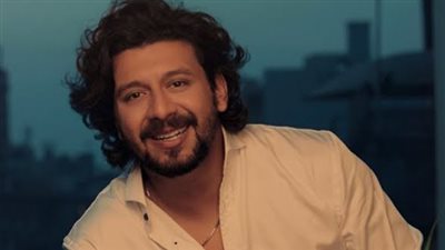 نبيل يطرح ألبومه الجديد 