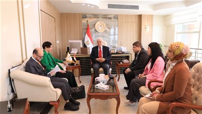 وزير التعليم العالي يبحث مع سفيرة قبرص دعم علاقات التعاون الأكاديمي والبحثي