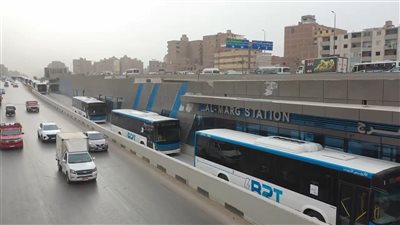 أبرز المعلومات عن محطات مشروع الأتوبيس الترددي السريع BRT.. اعتماد 36 مرحلة للتشغيل بطول 113 كم.. البدء بـ 14 محطة بالمرحلة الأولى.. والنقل: نسعى لربط شرق العاصمة بغربها