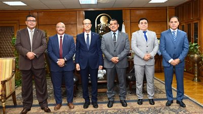 جامعة أسيوط تعقد لجنة لاختيار عميد كلية التربية الرياضية