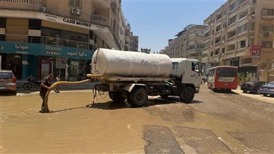 إصلاح كسر مفاجئ بخط مياه هضبة الأهرام في الجيزة