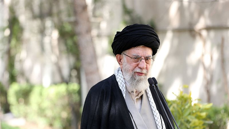 المرشد الإيراني،