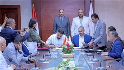 محافظ سوهاج يشهد توقيع 5 بروتوكولات تعاون لاستغلال أصول غير مستغلة بشركة المياه