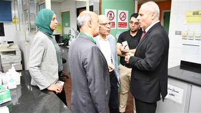 رئيس جامعة القناة يتابع أعمال تطوير أنظمة الحماية والسلامة بالمستشفى التخصصي (صور)