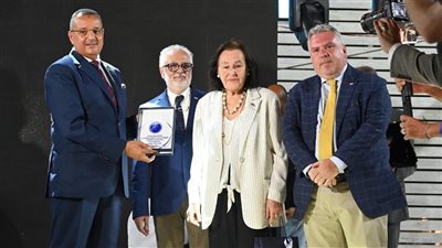 محافظ جنوب سيناء يتلقى خطابي شكر من جمعية الصداقة اليونانية المصرية 