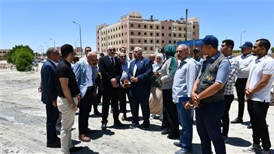 رئيس جامعة قناة السويس يتفقد مشروعات التطوير بالمجمع الطبي (صور)