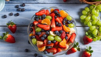 أسعار الفاكهة اليوم، انخفاض كبير في 8 أصناف والعنب الأسود يتهاوى